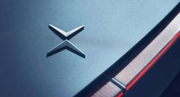 極星汽車，尷尬得一手好牌打了“稀巴爛”