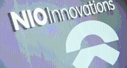 蔚來造手機(jī)，都是被迫的？