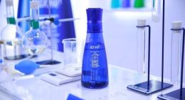 三年暴跌千億，藍(lán)月亮拿什么來自救？