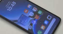 REDMI K80至尊版真機亮相：超聲波屏幕指紋 油手輕松解鎖