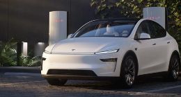 特斯拉Robotaxi開始在得克薩斯州小規模試運營：坐一次30元 車內配有安全員