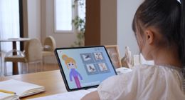 新東方推出首款AI教育產品「新東方AI 1對1」，打造英語學習新體驗