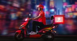 裝備也包了！京東外賣“送”騎手15萬輛全新定制二輪車