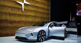 極星汽車財務困境加?。簝糍Y產負239億，李書?！拜斞被螂y回天