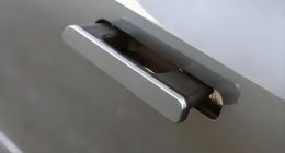 消息稱監管部門擬禁止采用全隱藏式門把手：必須帶機械冗余