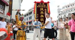 張朝陽汕頭吃蠔烙談橫渡南澳島-饒平海灣“蠔區(qū)受困” 稱“有種復仇的感覺”